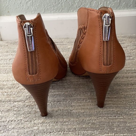 Size 7 Vince Camuto open toed bootie. Lightly worn - Picture 2 of 5